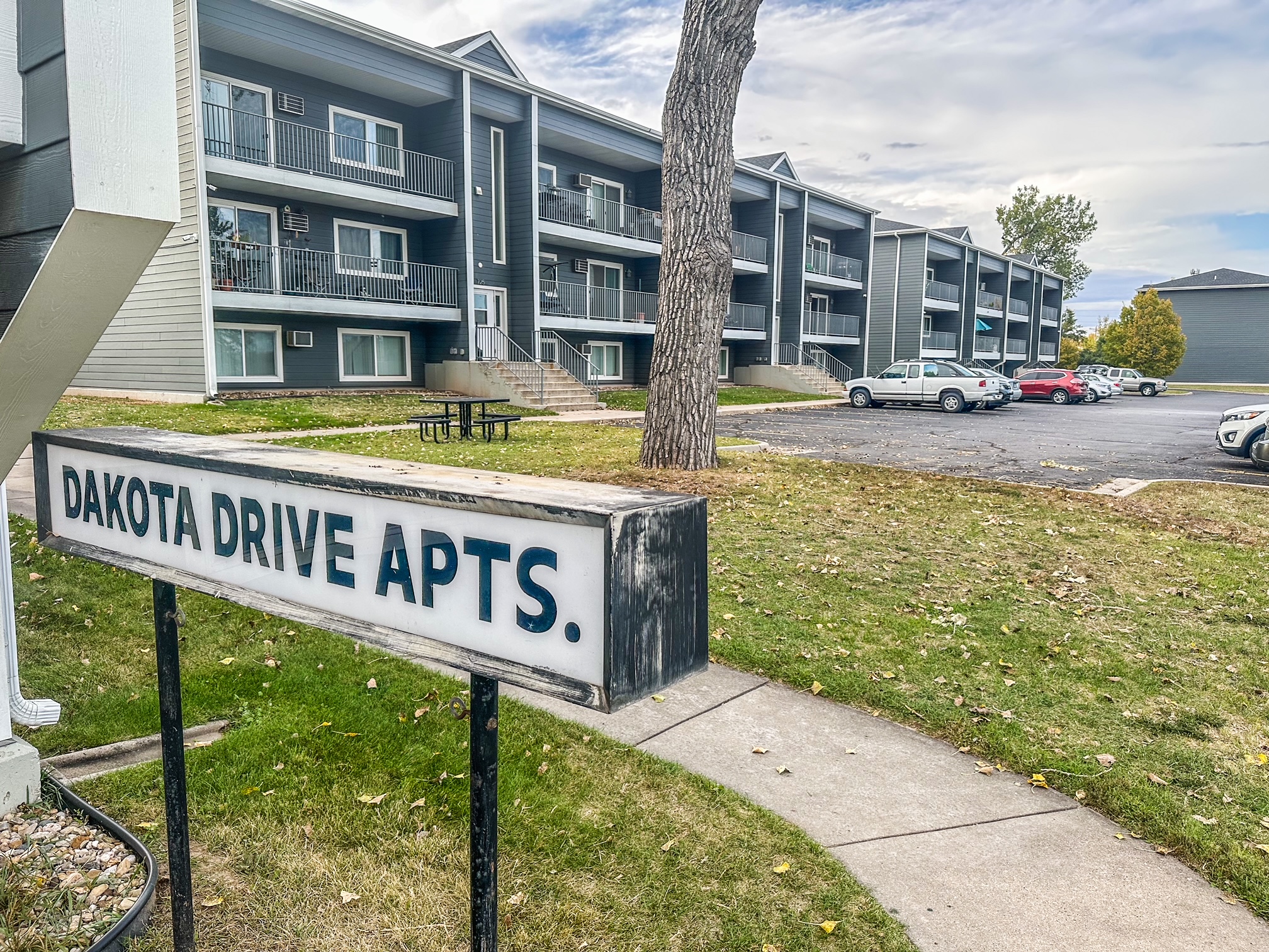 Dakota Drive Apartments - 717-304